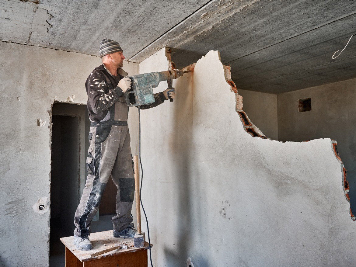 Unbuilding dreams, mastering the art of precise stripouts & demolition